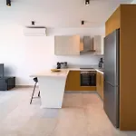 Avenue 102 1 Bed