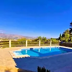 Villa In Kallepia-Luxurious Stay