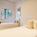 Paradise Gardens 1 C-003