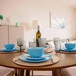 Blue Oasis Apartment