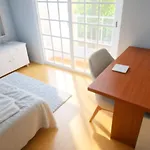 Three Bedroom With Fireplace And Piano