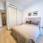 Malberry Park 301 - Modern 2 Bedroom Apartment With Pool, Gym, Jaccuzi