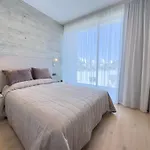 Malberry Park 204 - Modern 2 Bedroom Apartment With Pool, Gym, Jaccuzi