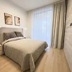 Malberry Park 101 - Modern 2 Bedroom Apartment With Pool, Gym, Jaccuzi