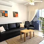 H&O Limnaria Elegance Pool View Apartment