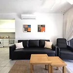 H&O Limnaria Elegance Pool View Apartment