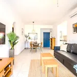 H&O Limnaria Elegance Pool View Apartment