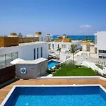 Paradise Cove Luxurious Beach Villas Indigo 1 Bedroom Villa