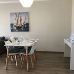 Kings Palace - Modern And Stylish 1 Bedroom Apartment