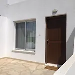 Elegant Beachside Apt - 1 Min Walk To The Beach