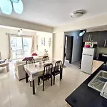 Comfy 1 Bed Apartment, Great Location 200Mbps Wifi