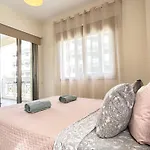 Sun Julz Apartments On The Beach