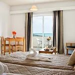 Sunny Hill Apartments