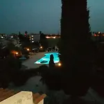 Sea View Apartment, Close To Amenities