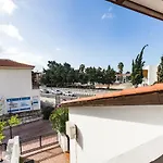 Villa Papaya Residence