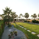 Yulya Villa By Taimoura