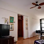 Cozy Garden Apartment
