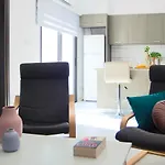 Phaedrus Living: Seaside Luxury Flat Natalia House 102