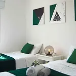 Phaedrus Living: Seaside Luxury Flat Natalia House 102
