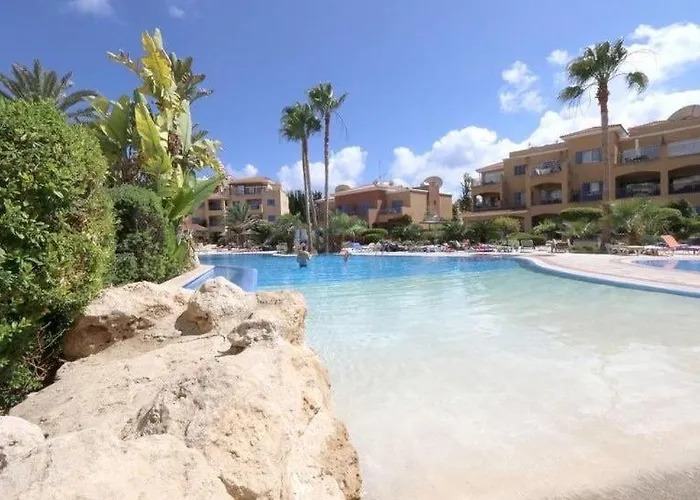Limnaria Gardens K203 In Paphos