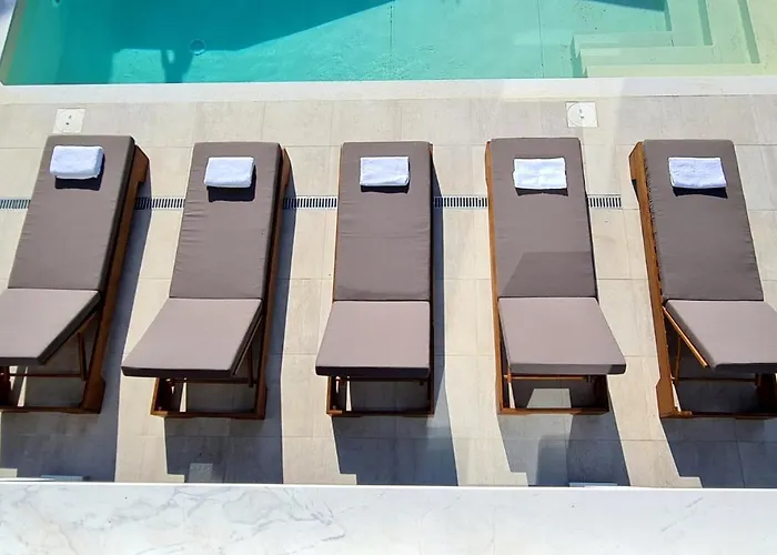 Phaedrus Living: Seaview Luxury Villa Venus