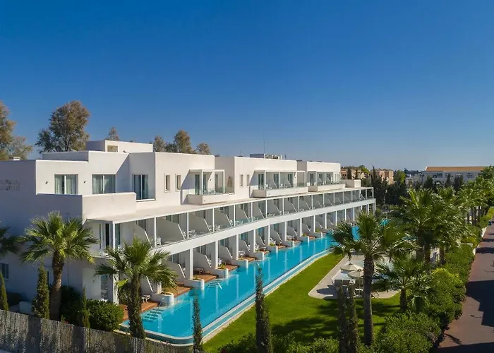 Aliathon Resort