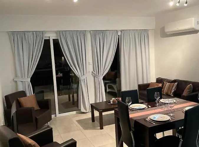 Cozy 2 Bedrooms Apartment In Complex With Swimming Pools And Beautiful View