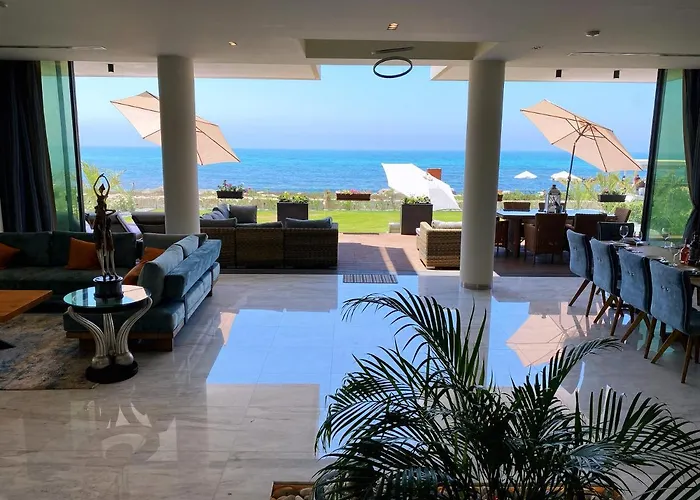 Faros Beach Front Residences No.1,