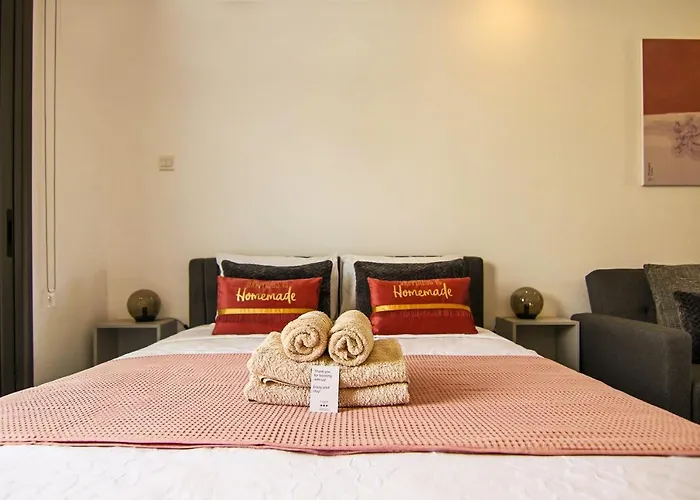 Phaedrus Living: Seaside Luxury Flat Athina 115