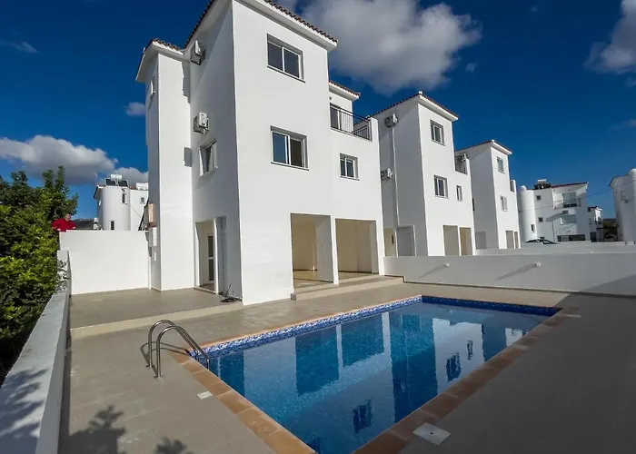 Contemporary 3 Bedroom Villa With A Private Pool Outside Paphos