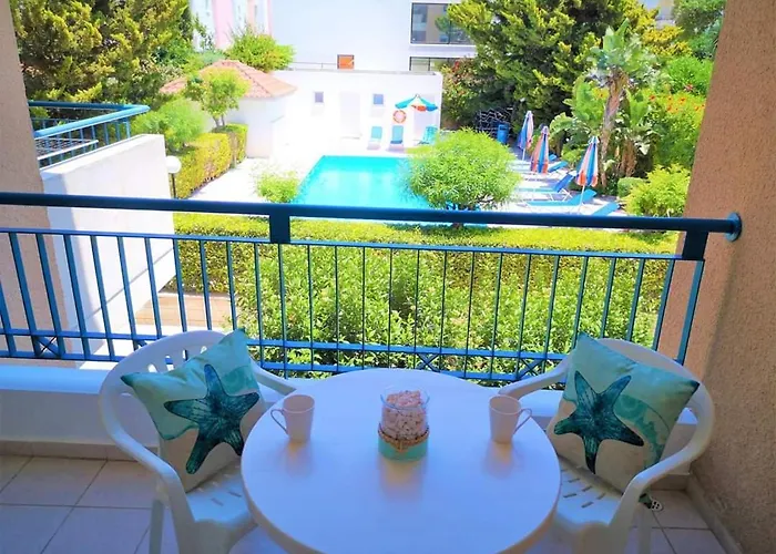 Pafia Modern Apartment