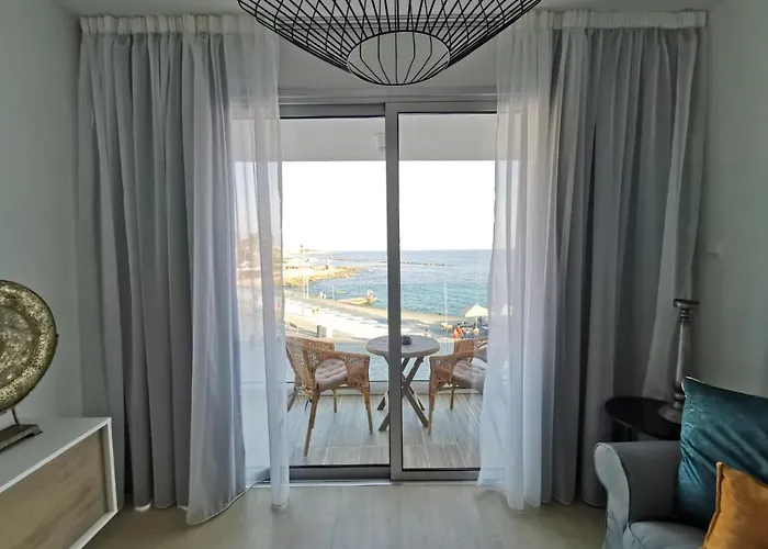 Cosea Living: Seaside Two Bedroom Flat In Harbour 106