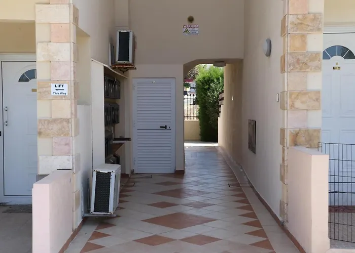 Sunset Apartment With Pool & 10 Mins To Venus Beach