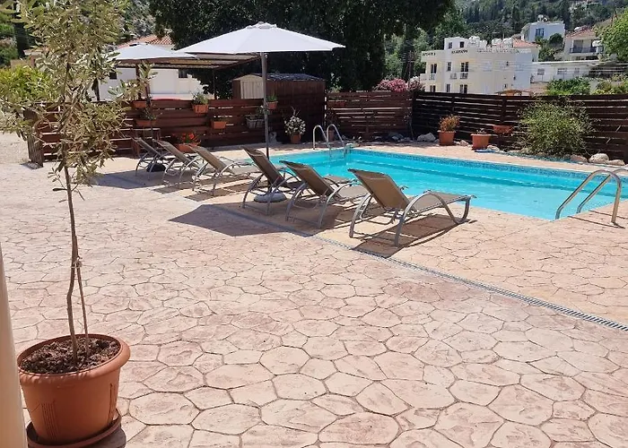 Potamos Private Suites