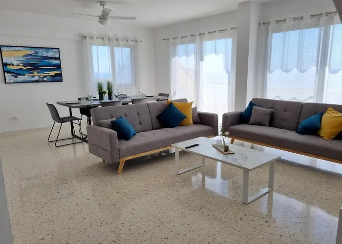 King Sunset Seaview Apts