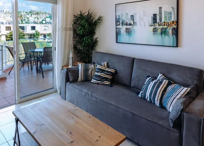 Phaedrus Living: Harmony Sea View