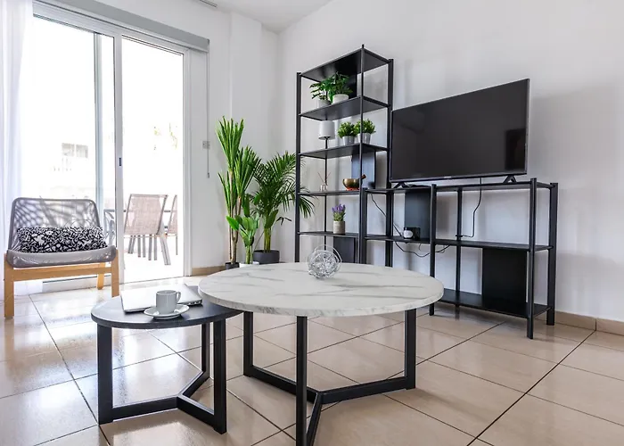 Beautiful 2 Bed Apartment In Paphos Cyprus
