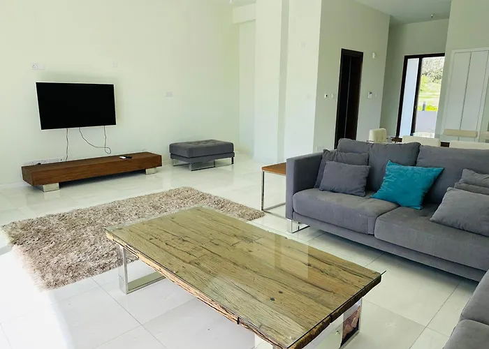 Coral Bay Beach Villa