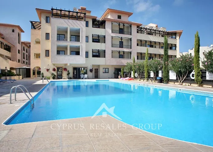 Pool Side 2 Bedroom Queens Gardens Complex
