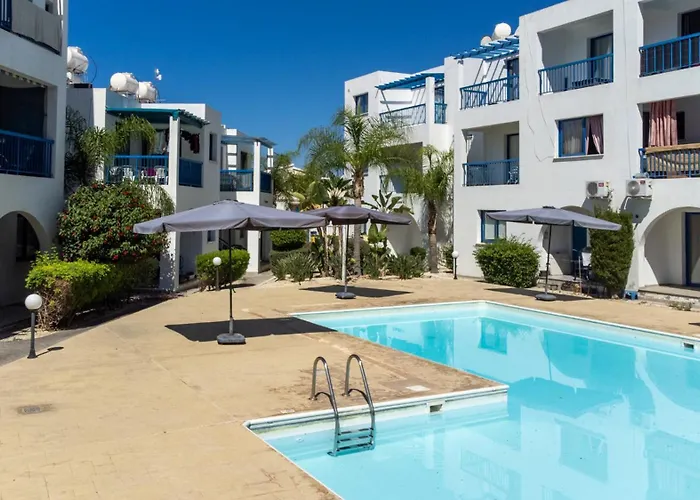 Diana Oasis 1B, Pool, Center Paphos
