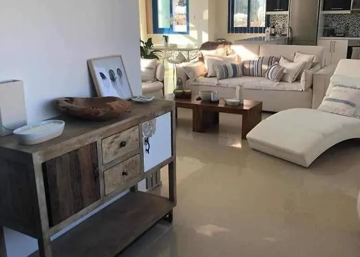 Modern 3 Bedroom Apartment Penthouse