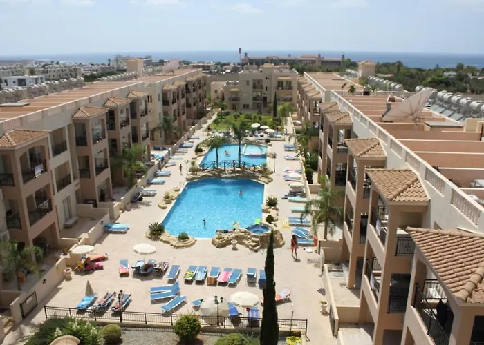 Noyas Place- Amazing 2Bdrm Apartment With Swimming Pool Complex