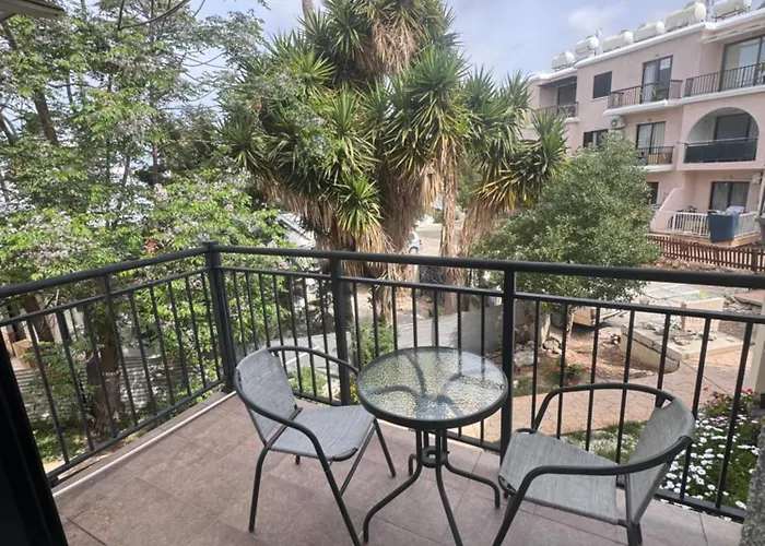 Cozy 1 Bedroom Apartment Close To The Beach