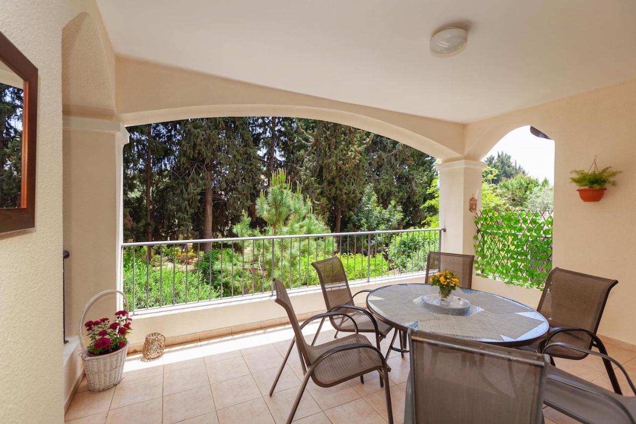 Apartment In Hesperides Gardens