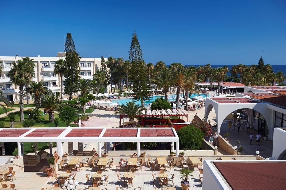 Louis Phaethon Resort