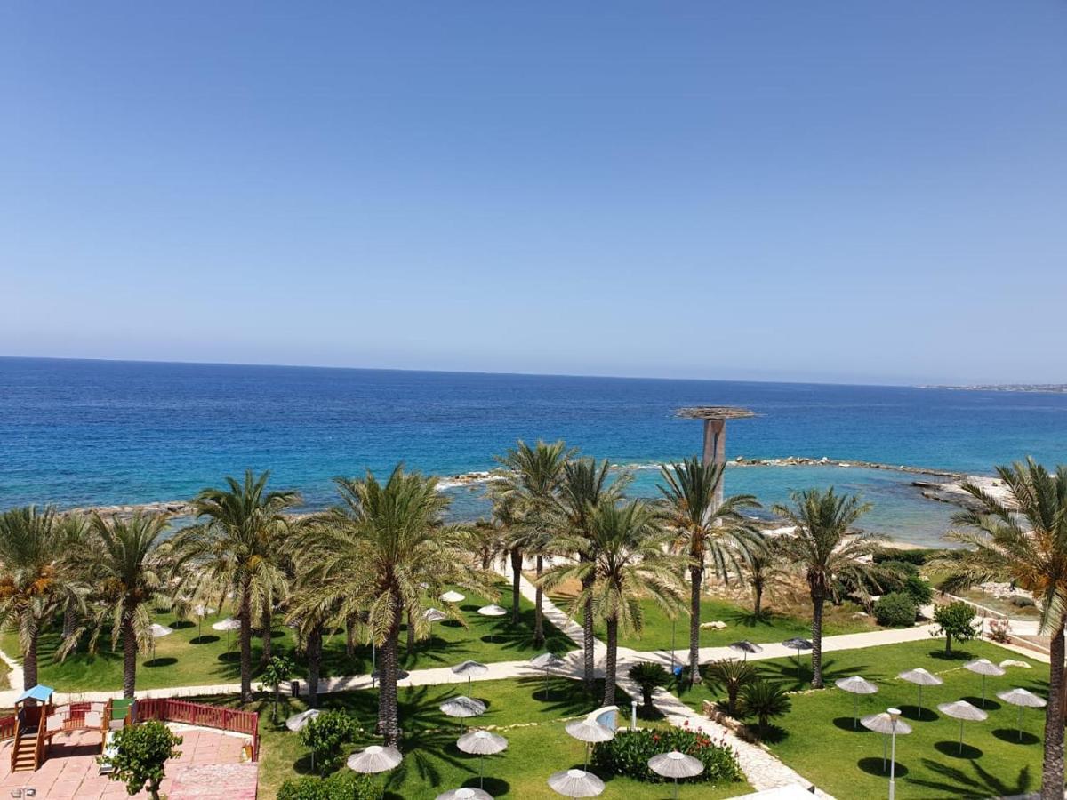 Seaview Sunset Holiday Apartment Paphos