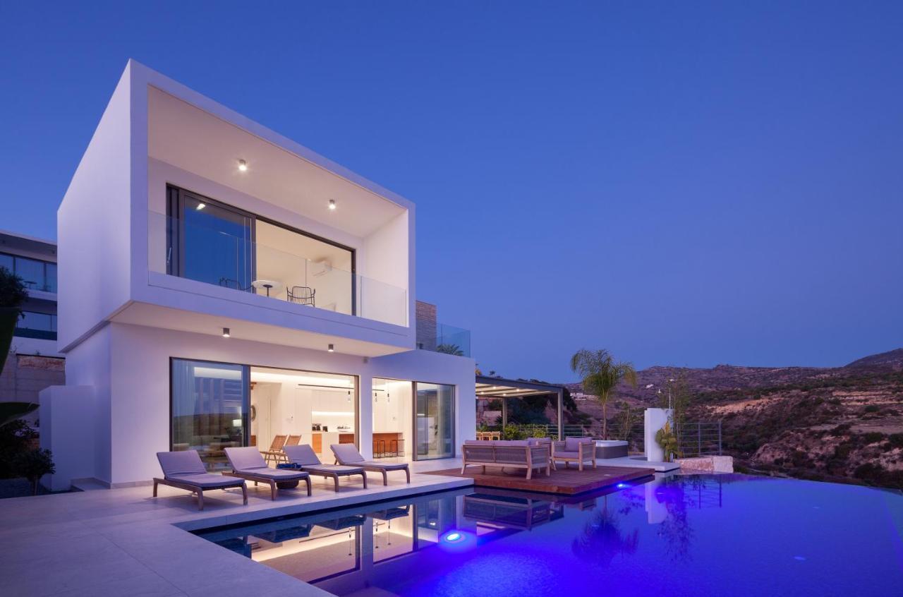 Thalassa Villa *
