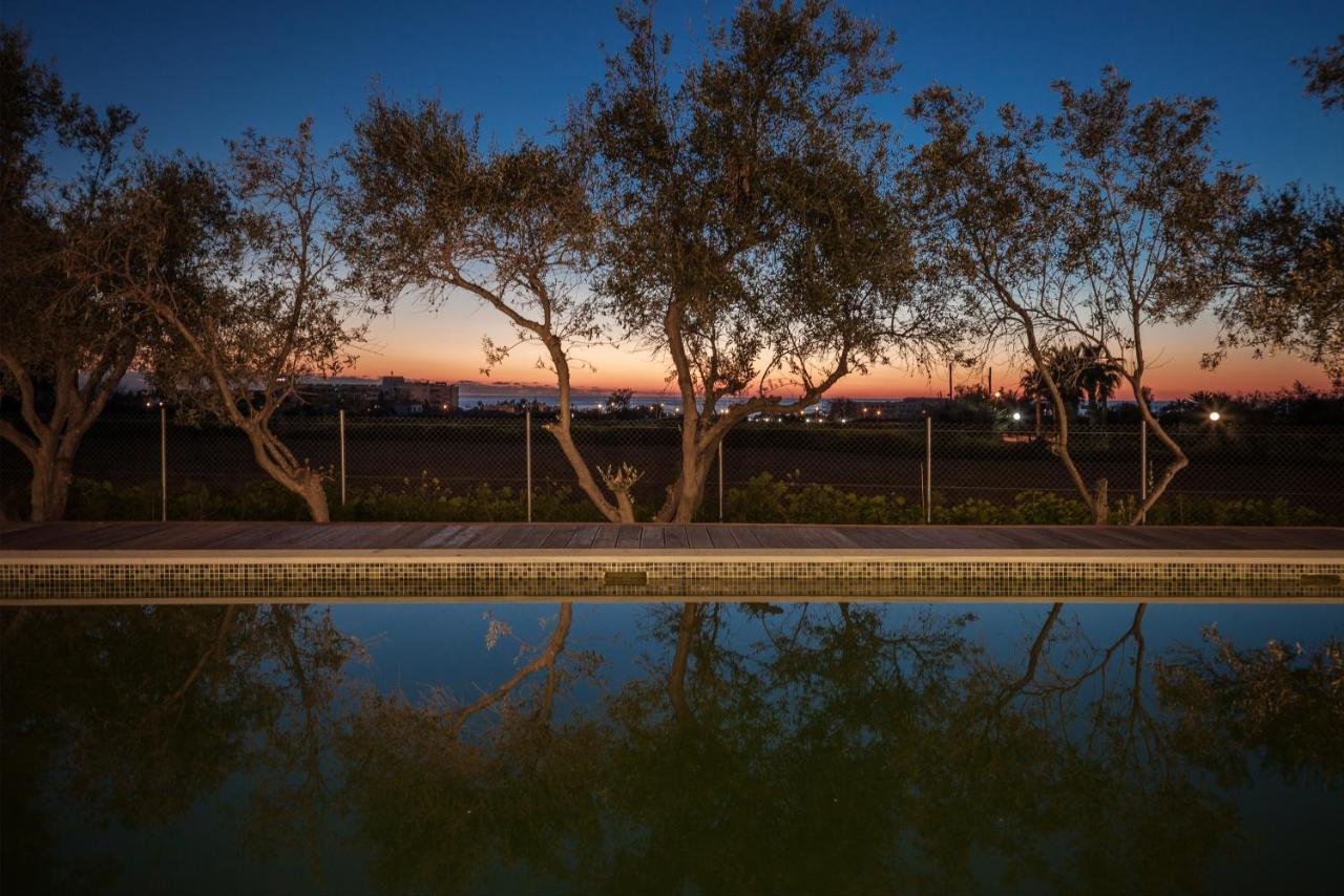 Olive Grove 4 Bedroom Villa *