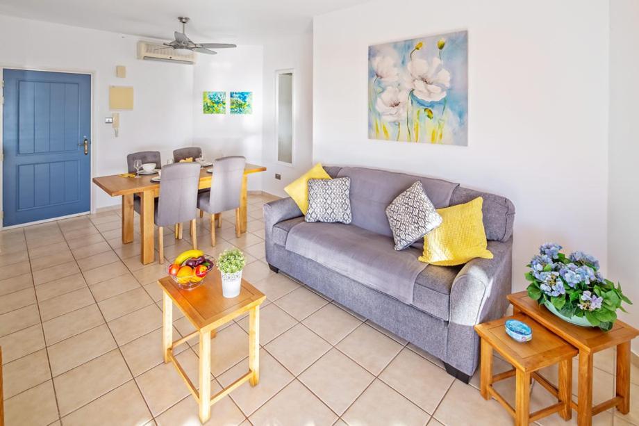 207 Kings Palace Seaview Apartamento *