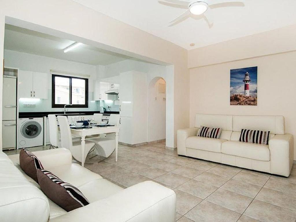 Apartment Beautiful 2-Bedroom Apartment - Great Location *